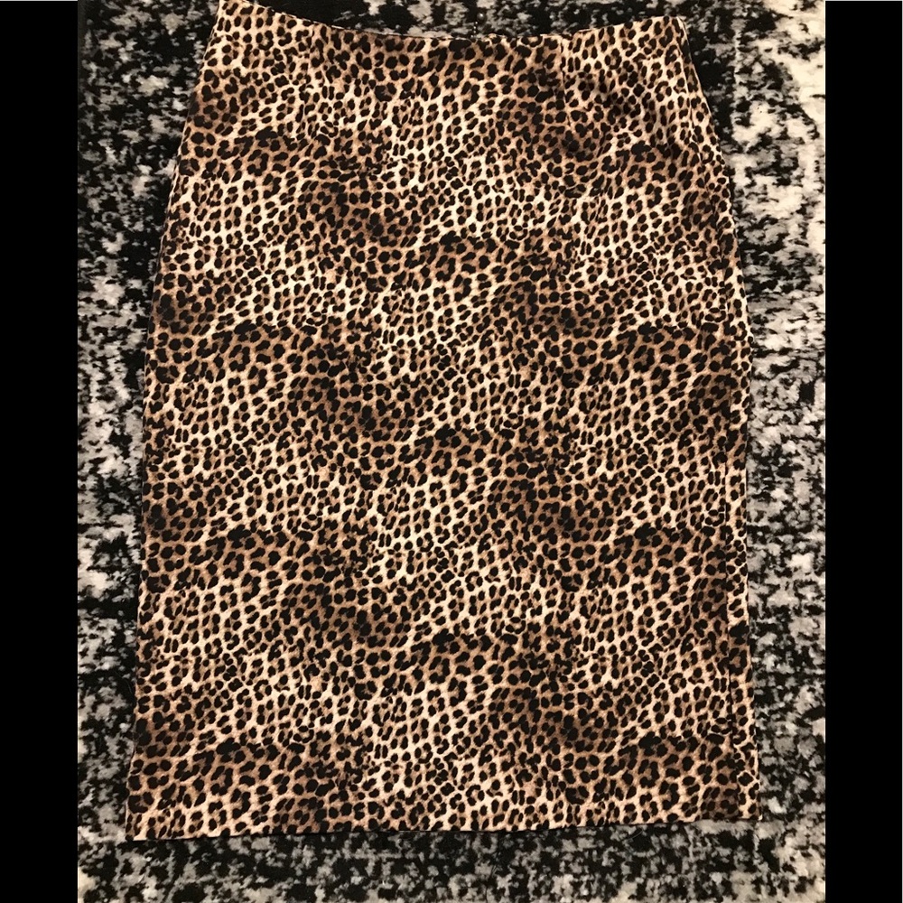 Leopard pencil skirt